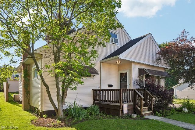 225 24th Street NW, Barberton, OH 44203
