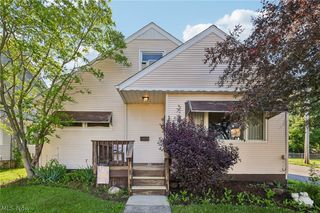 225 24th Street NW, Barberton, OH 44203