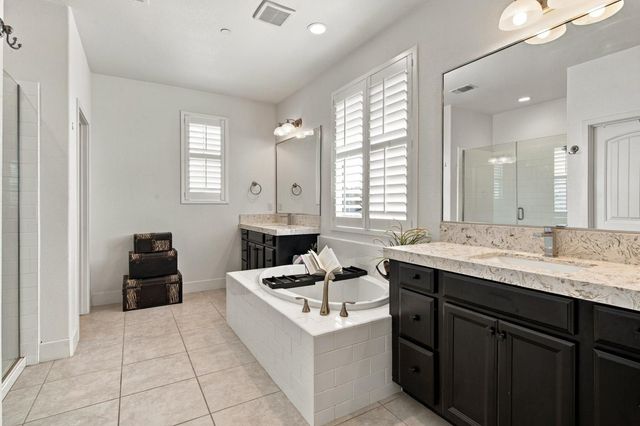 1655 Cady Ln, Ripon, CA 95366