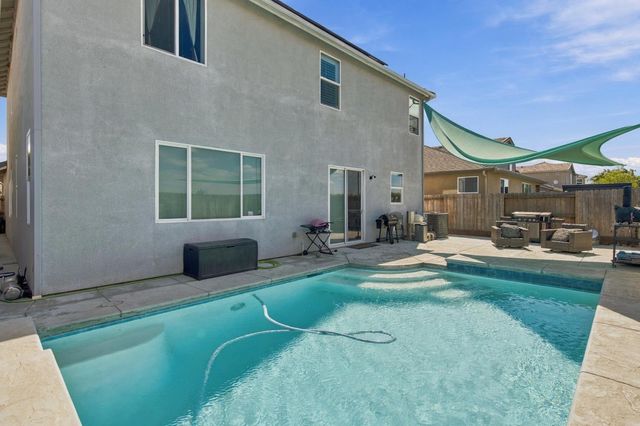 1655 Cady Ln, Ripon, CA 95366