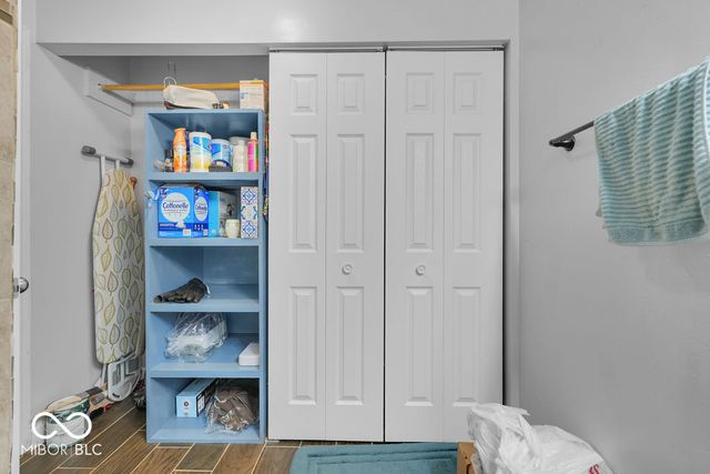 387 Pleasantview Boulevard, Greenwood, IN 46142