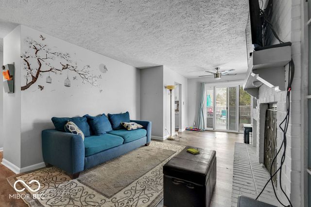 387 Pleasantview Boulevard, Greenwood, IN 46142