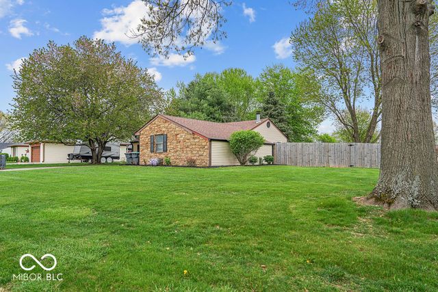 387 Pleasantview Boulevard, Greenwood, IN 46142