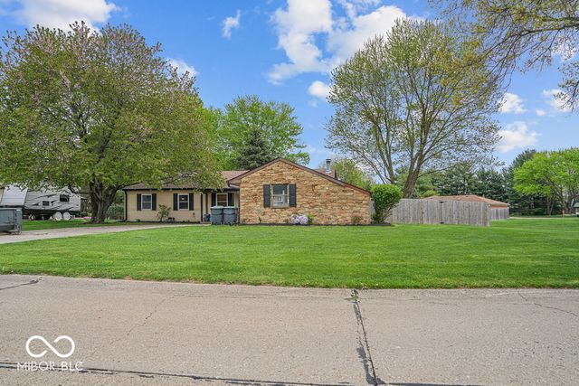 387 Pleasantview Boulevard, Greenwood, IN 46142