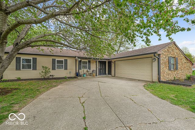 387 Pleasantview Boulevard, Greenwood, IN 46142