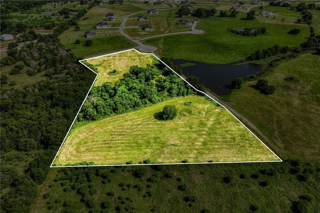 1554 Bluebonnet Ridge Drive, Chappell Hill, TX 77426