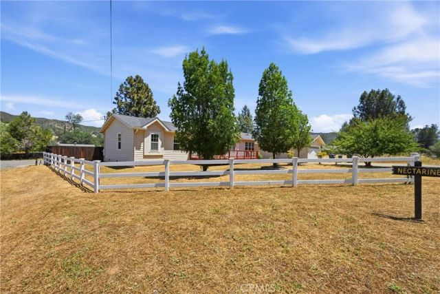 2860 Spring Valley Road, Clearlake Oaks, CA 95423