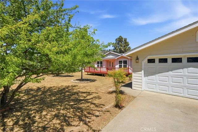 2860 Spring Valley Road, Clearlake Oaks, CA 95423