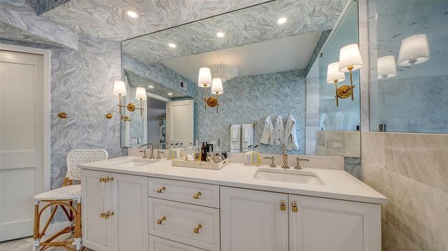 1241 GULF OF MEXICO DRIVE 408, Longboat Key, FL 34228