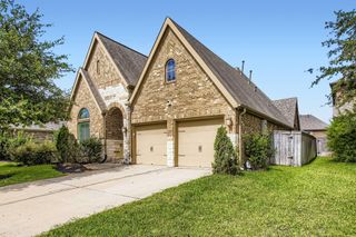 9235 Lakeshores Lagoon Lane, Cypress, TX 77433