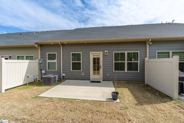 61 Moss Hollow Way, Simpsonville, SC 29680