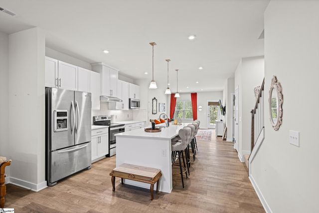 61 Moss Hollow Way, Simpsonville, SC 29680