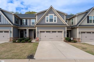 61 Moss Hollow Way, Simpsonville, SC 29680