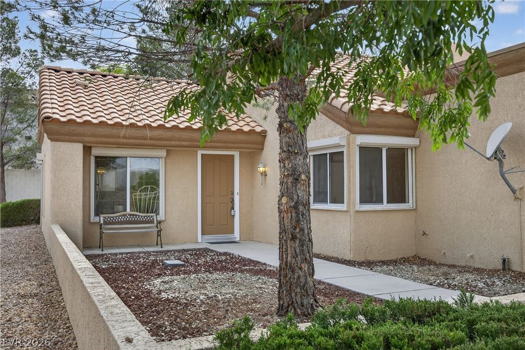 8601 Prairie Hill Drive, Las Vegas, NV 89134 — photo 4