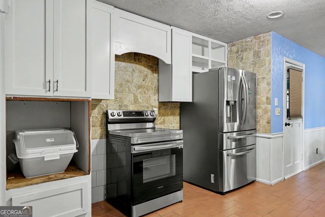 2246 Rhett Court, Lawrenceville, GA 30044