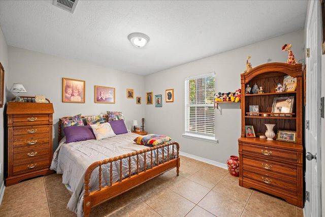 261 Corinth Rd., Petal, MS 39465