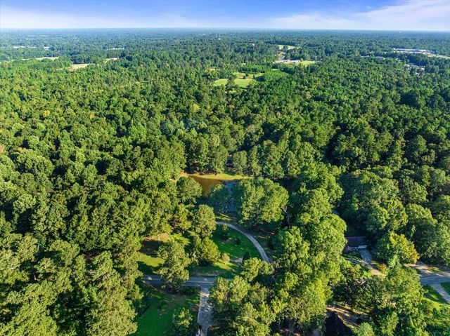 261 Corinth Rd., Petal, MS 39465