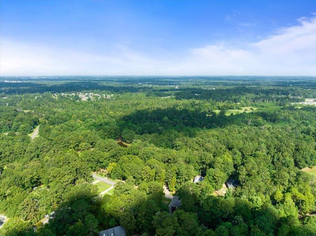 261 Corinth Rd., Petal, MS 39465