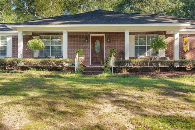 261 Corinth Rd., Petal, MS 39465