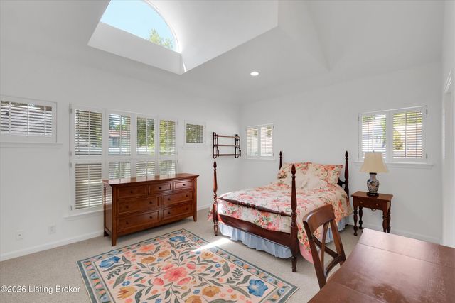 307 Cliffwood Hill Way, Louisville, KY 40206