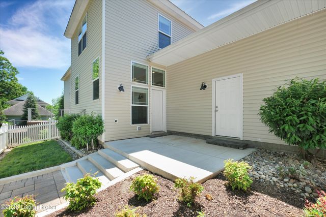 307 Cliffwood Hill Way, Louisville, KY 40206