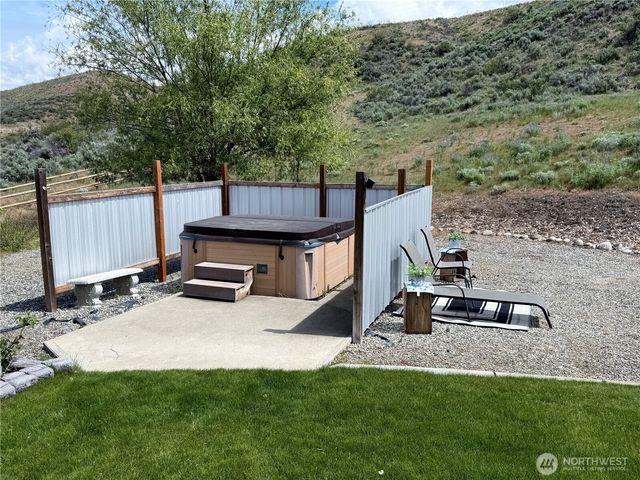 92 Crumbacher Road, Tonasket, WA 98855