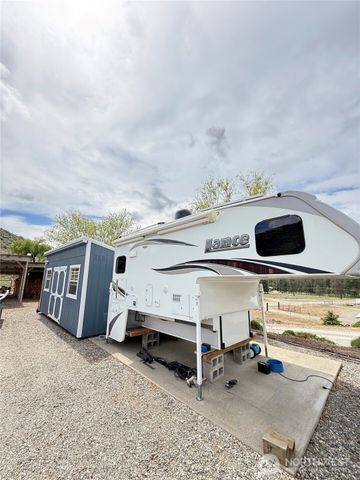 92 Crumbacher Road, Tonasket, WA 98855