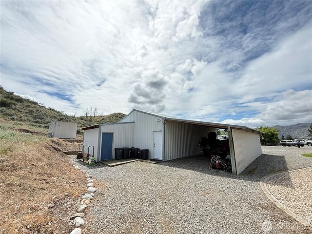 92 Crumbacher Road, Tonasket, WA 98855