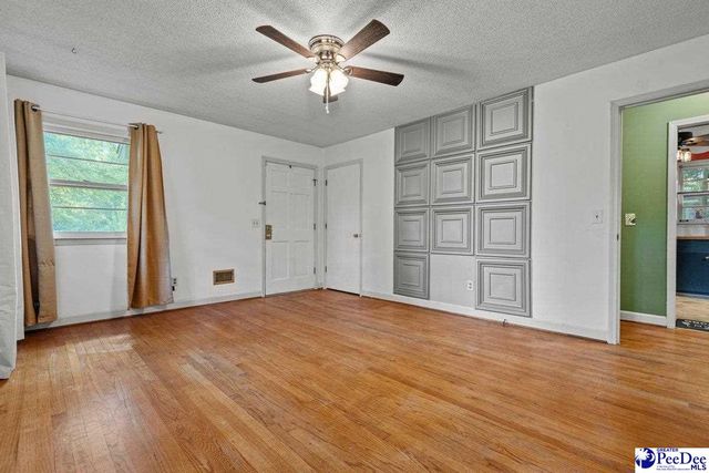 1507 Woods Rd, Florence, SC 29501