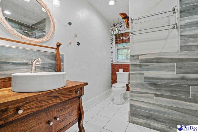 1507 Woods Rd, Florence, SC 29501