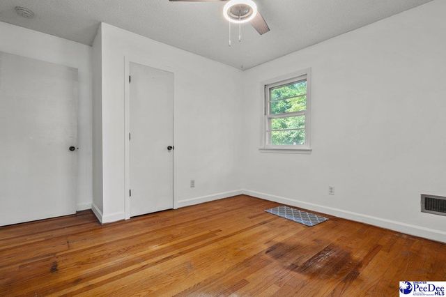 1507 Woods Rd, Florence, SC 29501