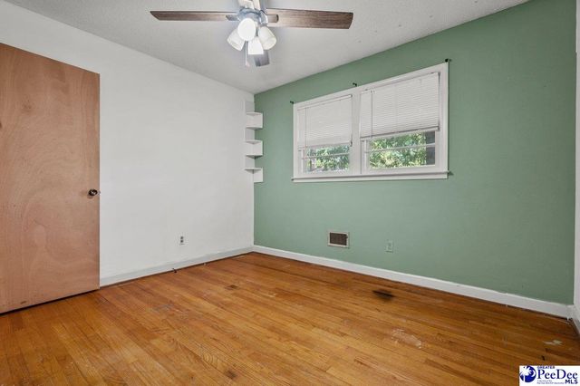 1507 Woods Rd, Florence, SC 29501