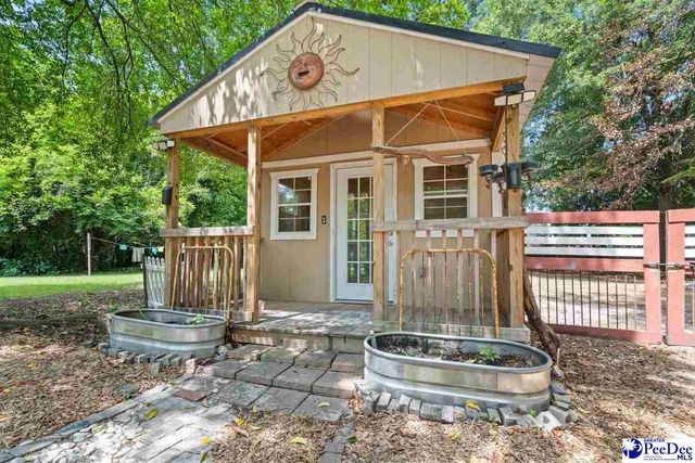 1507 Woods Rd, Florence, SC 29501