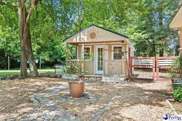 1507 Woods Rd, Florence, SC 29501