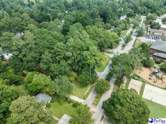 1507 Woods Rd, Florence, SC 29501