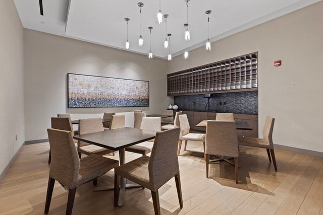 580 Washington Street 5C, Boston, MA 02111