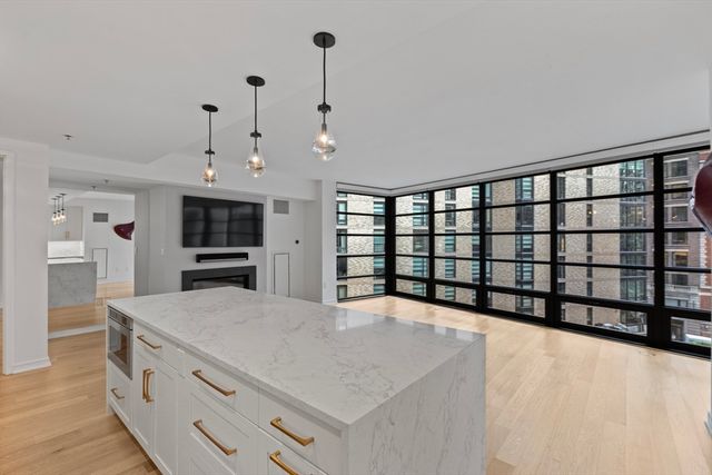 580 Washington Street 5C, Boston, MA 02111