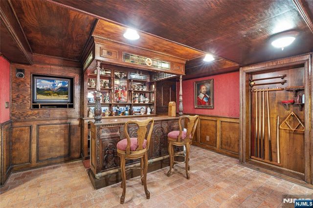 12 E Saddle River Road, Saddle River, NJ 07458