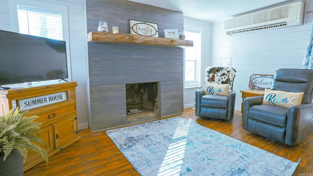 189 Doris, Higden, AR 72067