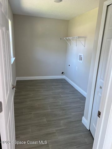 1042 Hickory Lane, Cocoa, FL 32922