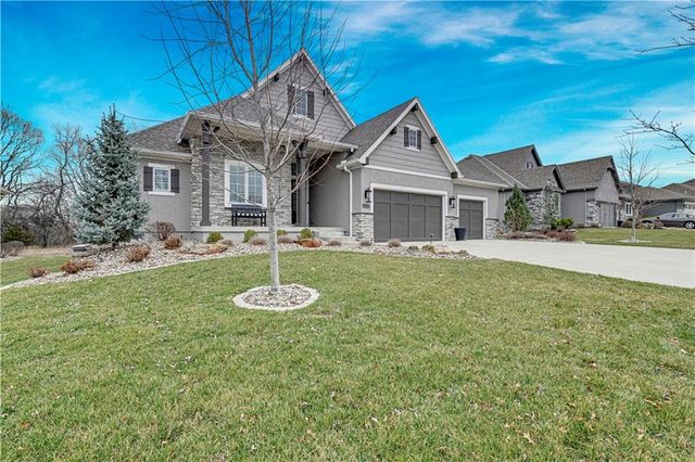 14527 S Parkhill Street, Olathe, KS 66062