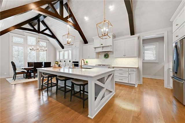 14527 S Parkhill Street, Olathe, KS 66062