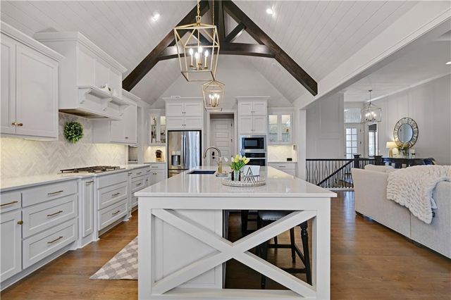 14527 S Parkhill Street, Olathe, KS 66062