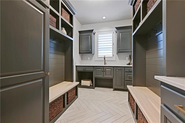 14527 S Parkhill Street, Olathe, KS 66062