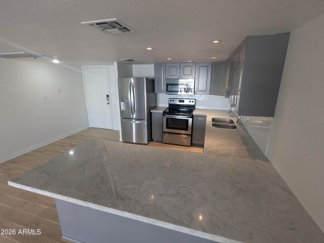 7910 E CAMELBACK Road 211, Scottsdale, AZ 85251