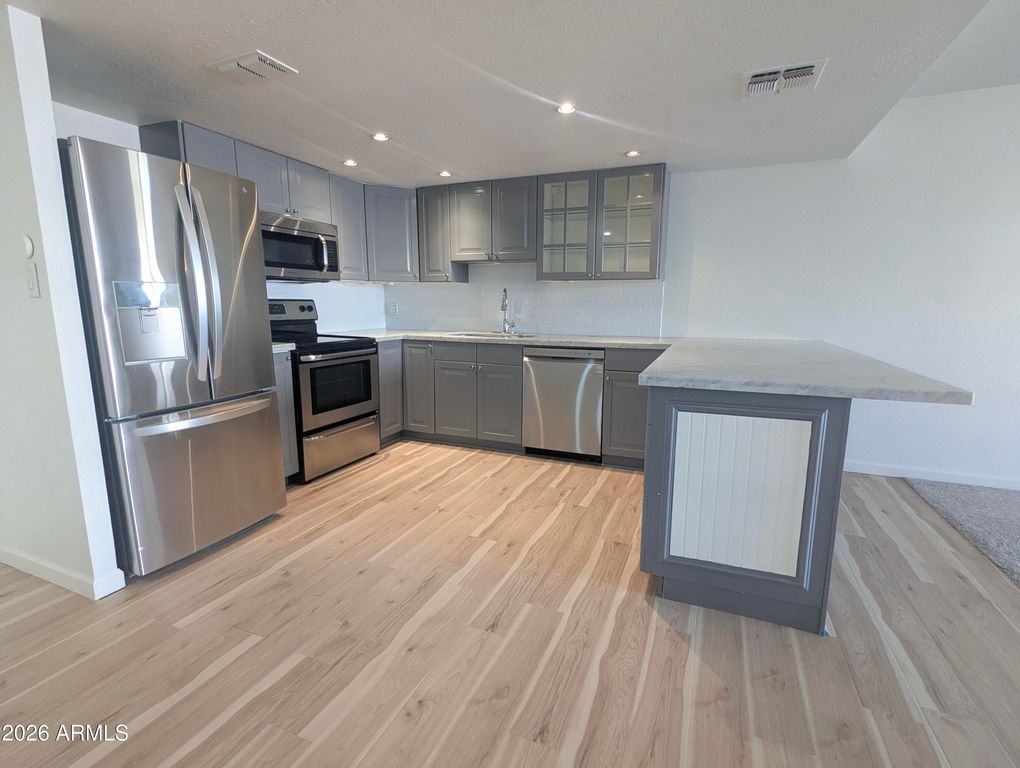 7910 E CAMELBACK Road 211, Scottsdale, AZ 85251