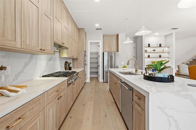 113 W EVANS STREET, Orlando, FL 32804