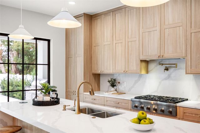 113 W EVANS STREET, Orlando, FL 32804