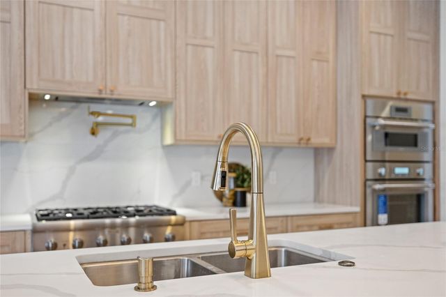 113 W EVANS STREET, Orlando, FL 32804