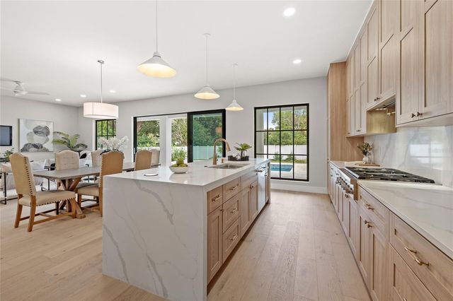 113 W EVANS STREET, Orlando, FL 32804